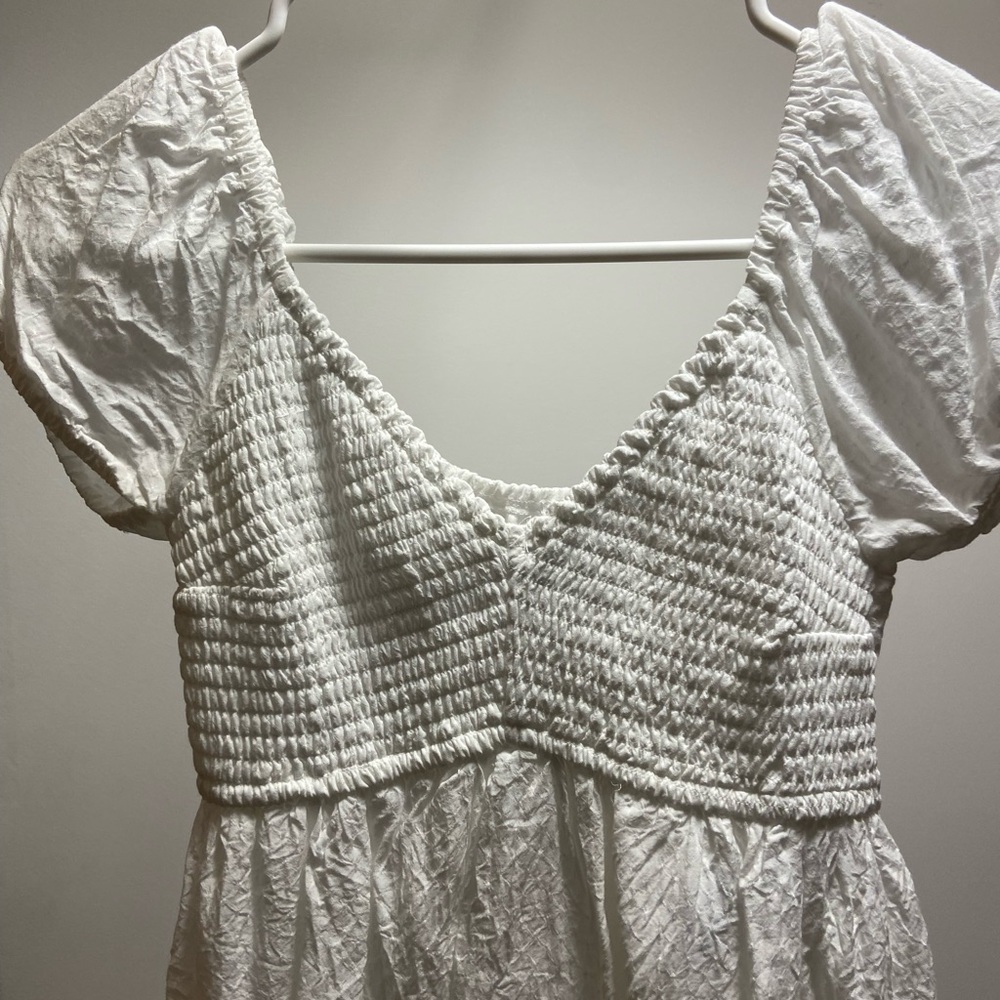 NWOT Hollister ribbed babydoll white flowy top XS